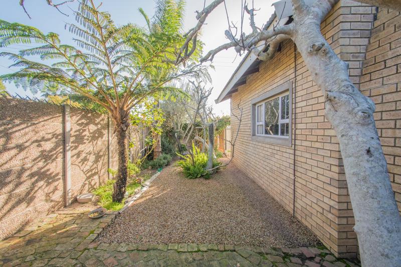 3 Bedroom Property for Sale in Albertinia Western Cape